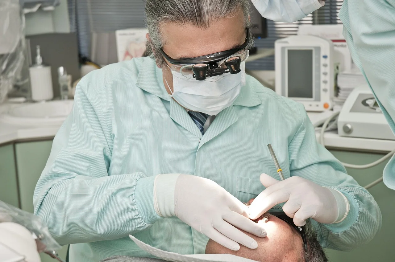 Polish-Friendly Care in Peterborough: Dentists, Root Canals & Cervical Screening
